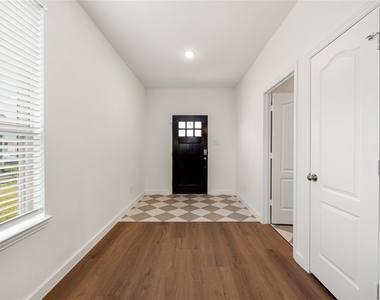 31411 Horseshoe Meadow Bend Lane - Photo Thumbnail 2