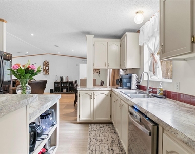 7735 N Walker Road - Photo Thumbnail 12