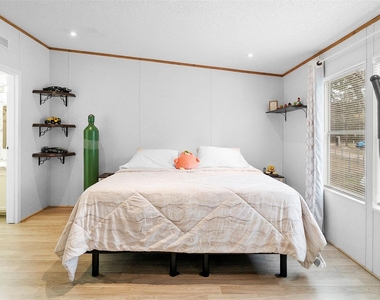 7735 N Walker Road - Photo Thumbnail 23