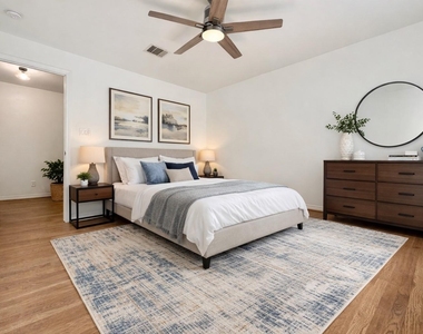 2126 Banks Street - Photo Thumbnail 18