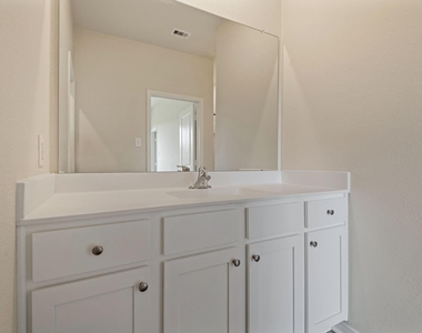 15802 Berry Hill Drive - Photo Thumbnail 14