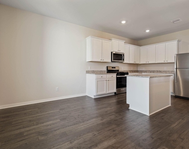 15802 Berry Hill Drive - Photo Thumbnail 11