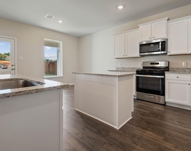 15802 Berry Hill Drive - Photo Thumbnail 7