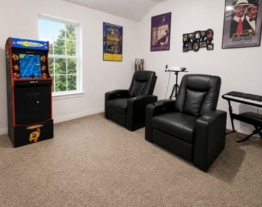 16118 Jordan Meadow Way - Photo Thumbnail 6