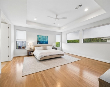4532 Sunburst Street - Photo Thumbnail 2