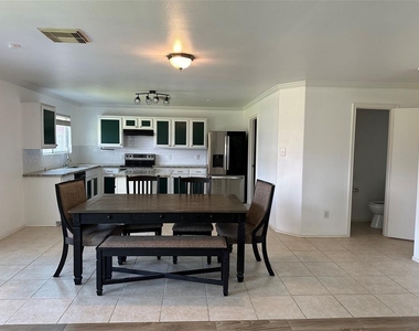 508 Birch Cluster Court - Photo Thumbnail 3