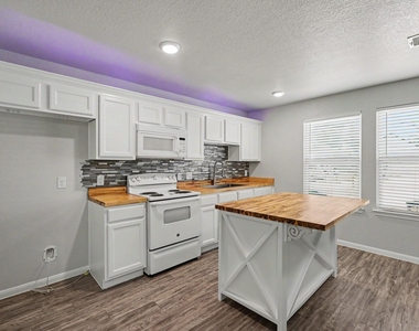 16701 E Hammon - Photo Thumbnail 8