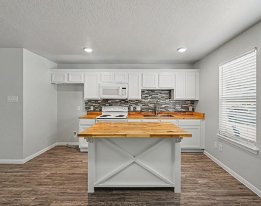 16701 E Hammon - Photo Thumbnail 7