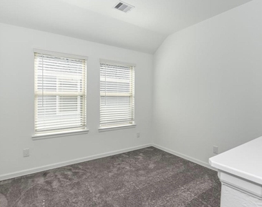 530 Dry Fork Lane - Photo Thumbnail 11