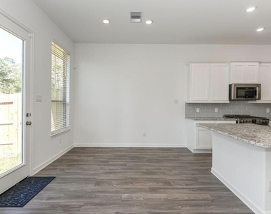 530 Dry Fork Lane - Photo Thumbnail 7