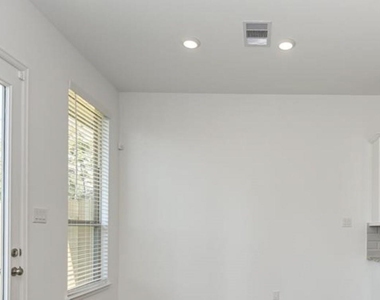 530 Dry Fork Lane - Photo Thumbnail 6