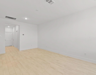 21118 Garden Palm Drive - Photo Thumbnail 8