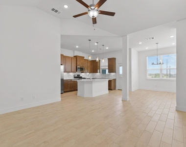21118 Garden Palm Drive - Photo Thumbnail 14