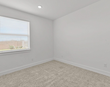 21118 Garden Palm Drive - Photo Thumbnail 9