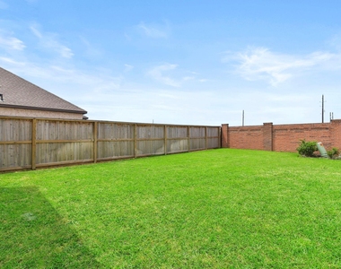 21118 Garden Palm Drive - Photo Thumbnail 35