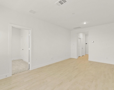 21118 Garden Palm Drive - Photo Thumbnail 7