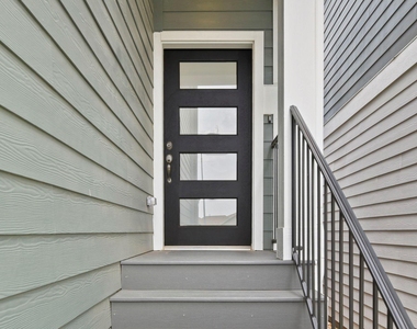 21118 Garden Palm Drive - Photo Thumbnail 3