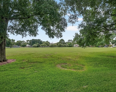 1502 Beechurst Court - Photo Thumbnail 5