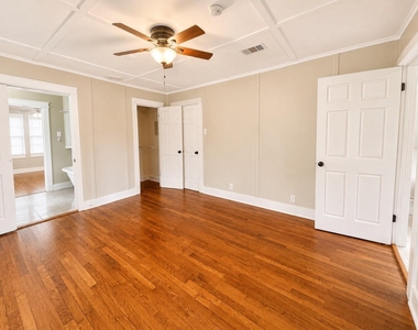 5707 Delfren Lane - Photo Thumbnail 10