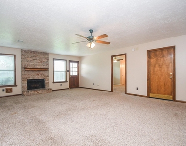 2113 Georgetown Street - Photo Thumbnail 4