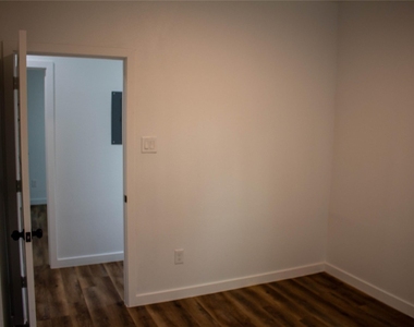 106 Runnels Street - Photo Thumbnail 14