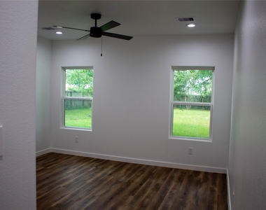 106 Runnels Street - Photo Thumbnail 15