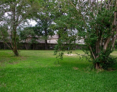 106 Runnels Street - Photo Thumbnail 30
