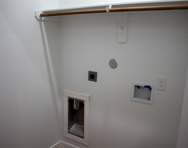 106 Runnels Street - Photo Thumbnail 29