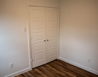 106 Runnels Street - Photo Thumbnail 26