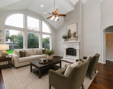 302 Trillium Drive - Photo Thumbnail 5