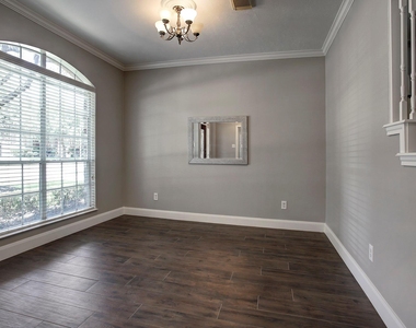 5630 Heather Run - Photo Thumbnail 4
