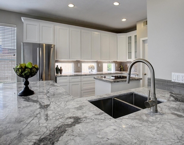 5630 Heather Run - Photo Thumbnail 9