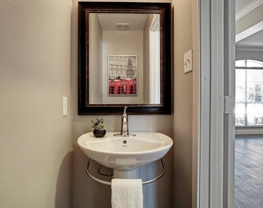 5630 Heather Run - Photo Thumbnail 12