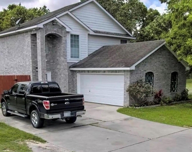 6011 Balbo Street - Photo Thumbnail 1