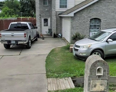6011 Balbo Street - Photo Thumbnail 2