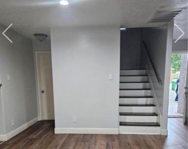6011 Balbo Street - Photo Thumbnail 3