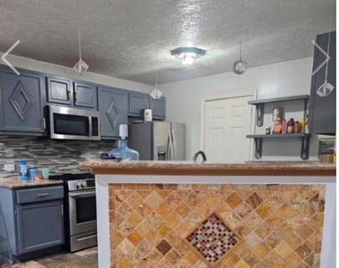 6011 Balbo Street - Photo Thumbnail 4