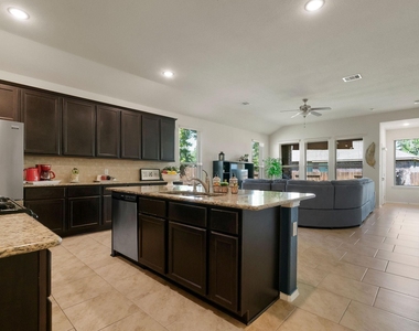 14011 Wolftrap Lane - Photo Thumbnail 9