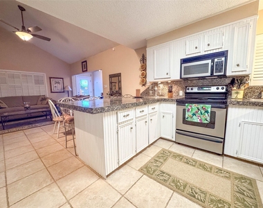 1031 Redfish Street - Photo Thumbnail 10