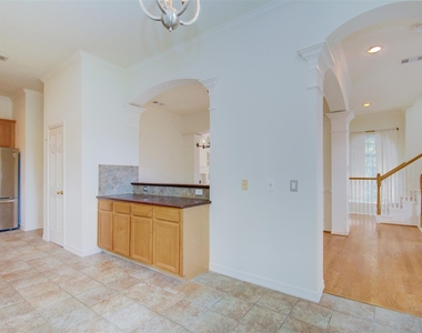 911 Reinicke Street - Photo Thumbnail 23