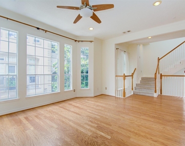911 Reinicke Street - Photo Thumbnail 16