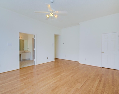 911 Reinicke Street - Photo Thumbnail 40
