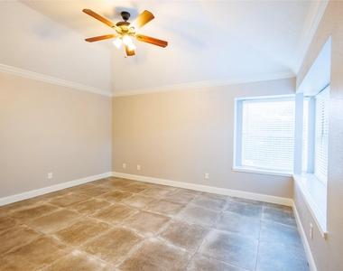 16307 Mulberry Run Court - Photo Thumbnail 11