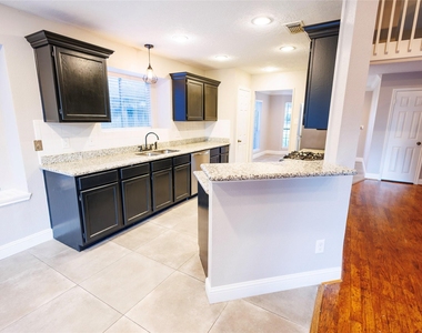 16307 Mulberry Run Court - Photo Thumbnail 7