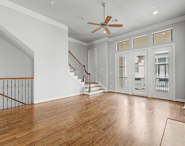 634 Nagle Street - Photo Thumbnail 12