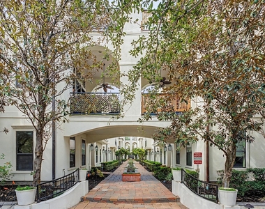 634 Nagle Street - Photo Thumbnail 5