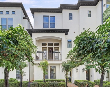 634 Nagle Street - Photo Thumbnail 2