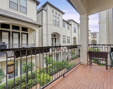 634 Nagle Street - Photo Thumbnail 7