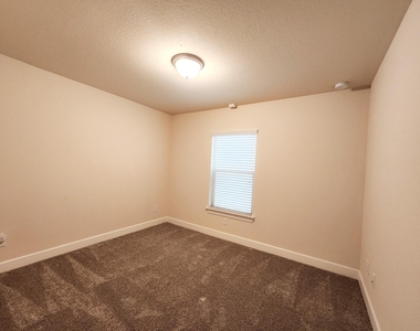 10717 Madden Oaks Place - Photo Thumbnail 5