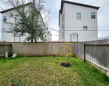 10717 Madden Oaks Place - Photo Thumbnail 32